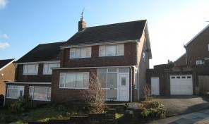 Jevington Drive – Bills Inclusive –  Modern 4 bed house –  LET AGREED