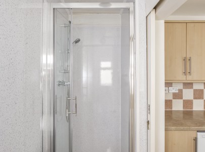 Pevensey Road, 1a-010